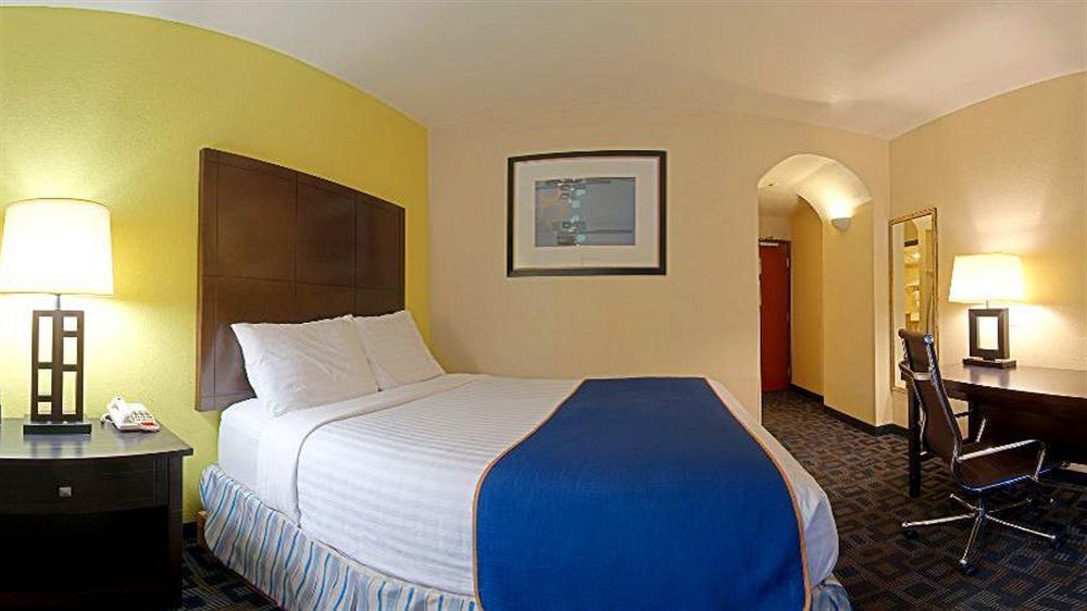 Super 8 By Wyndham Irving Dfw Airport/South Hotel Kültér fotó