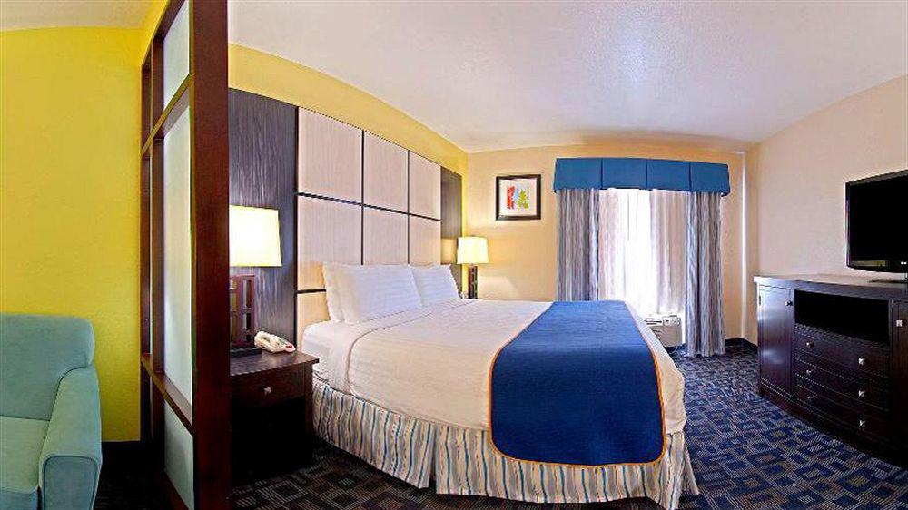 Super 8 By Wyndham Irving Dfw Airport/South Hotel Kültér fotó